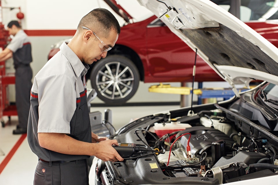 Certified vehicle service at Umansky Motor Cars