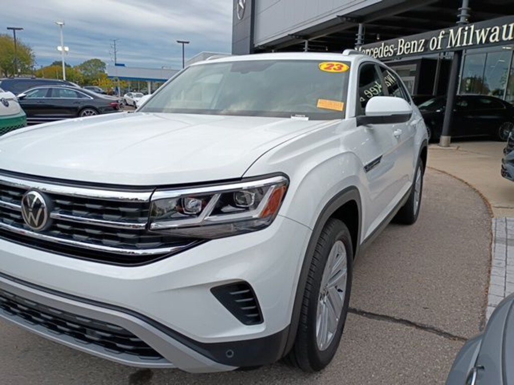 Certified 2023 Volkswagen Atlas Cross Sport 2.0T SE w/Technology SUV