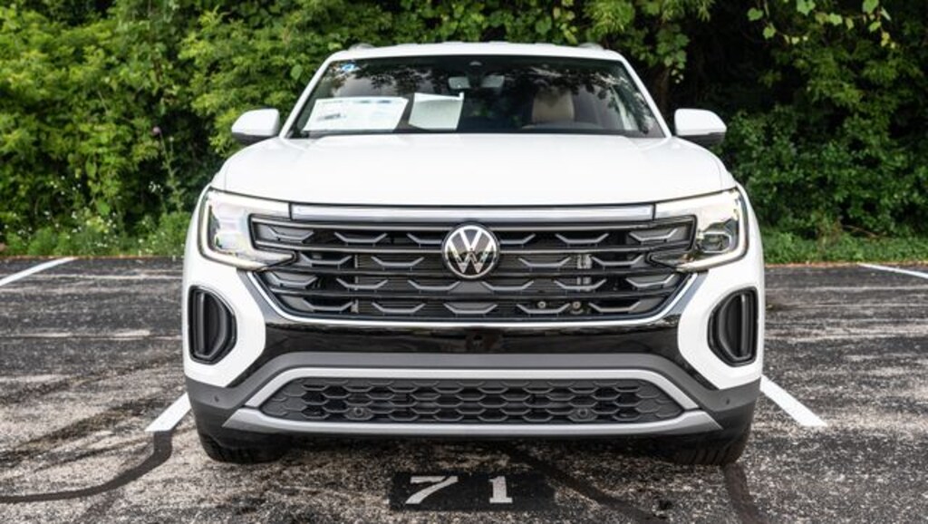 Certified 2024 Volkswagen Atlas Cross Sport 2.0T SE w/Technology SUV