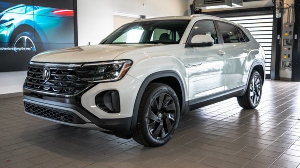 Certified 2025 Volkswagen Atlas Cross Sport 2.0T SE w/Technology SUV