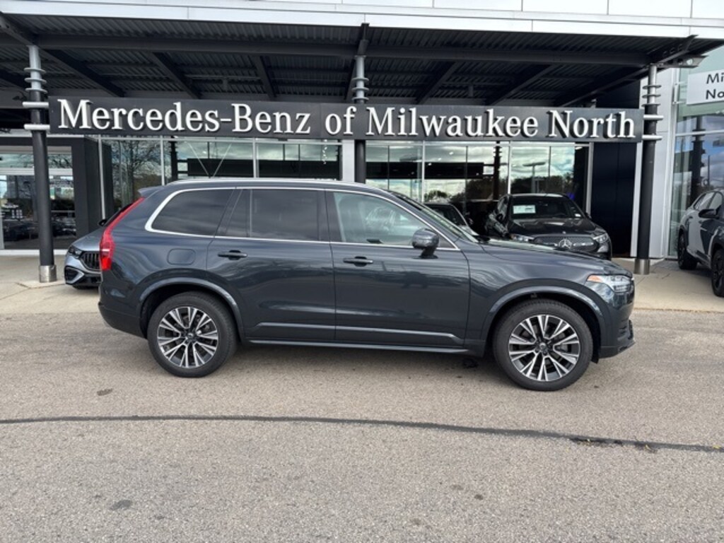Used 2021 Volvo XC90 T6 Momentum SUV