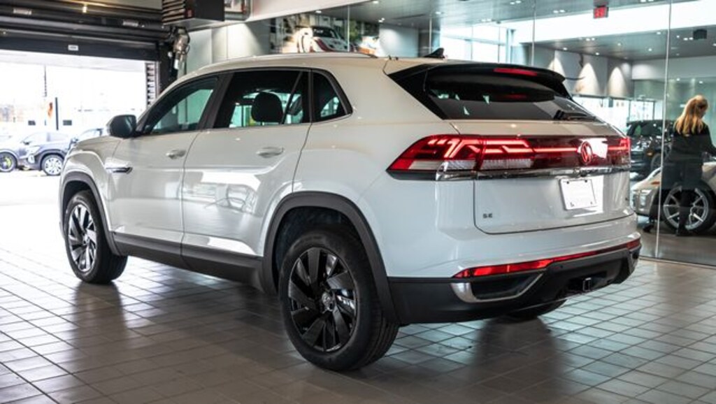 Certified 2025 Volkswagen Atlas Cross Sport 2.0T SE w/Technology SUV