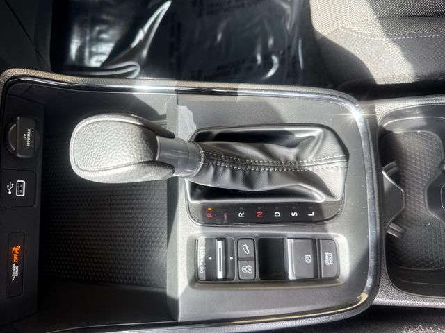2025 Honda CR-V LX - Photo 18