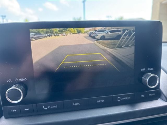 2023 Honda Pilot LX - Photo 16