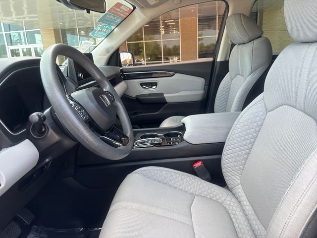 2023 Honda Pilot LX - Photo 8