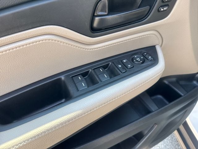 2024 Honda Odyssey EX-L - Photo 10