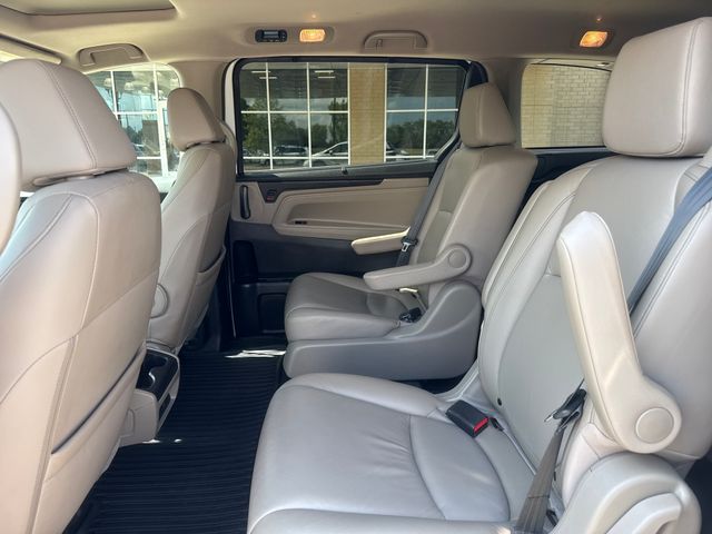 2024 Honda Odyssey EX-L - Photo 18