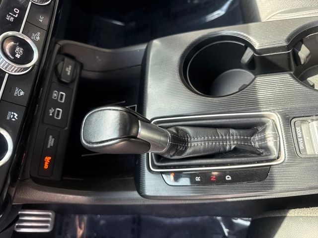 2022 Honda Civic Hatchback Sport Touring - Photo 19