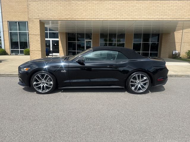 2016 Ford Mustang GT Convertible Premium's photo