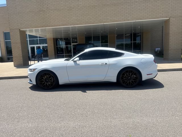 2015 Ford Mustang V6 Coupe's photo