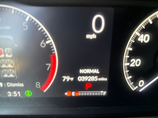 2023 Honda Pilot LX - Photo 13