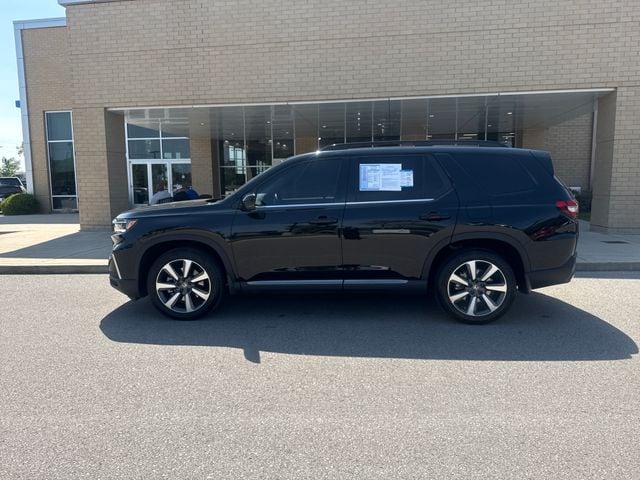 2025 Honda Pilot Elite AWD's photo