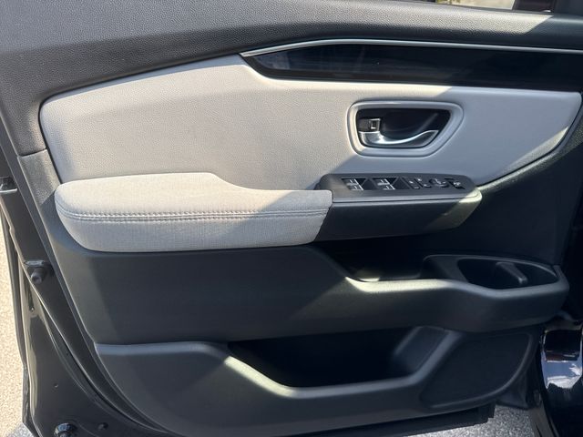2023 Honda Pilot LX - Photo 9