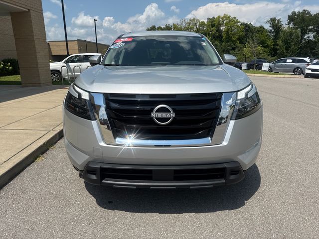 2025 Nissan Pathfinder SV - Photo 7