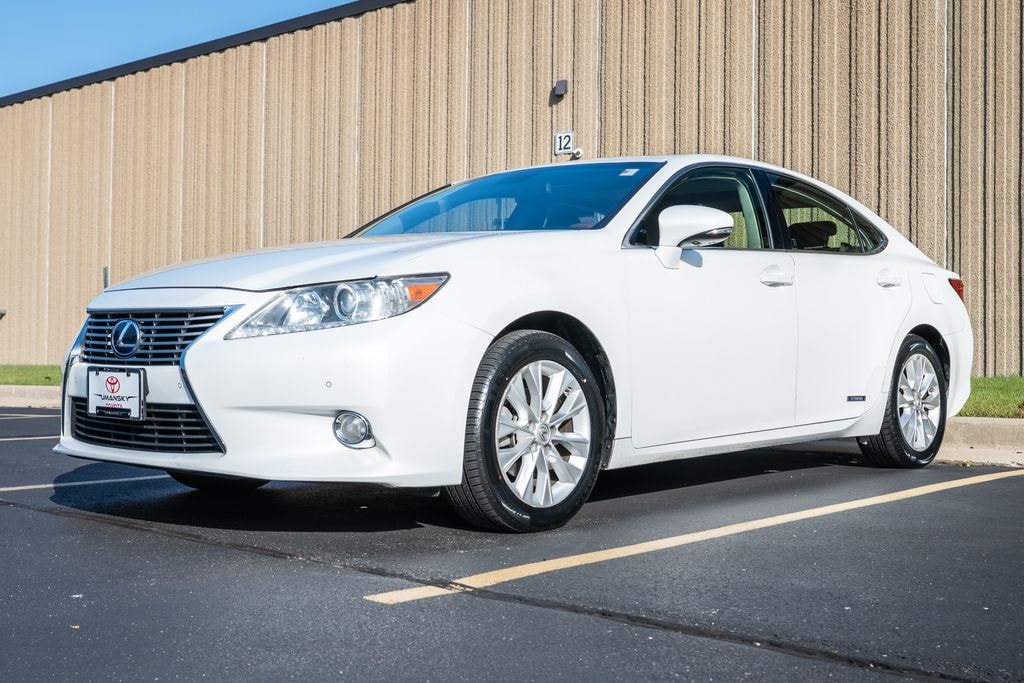 Used 2013 Lexus ES 300h  Sedan