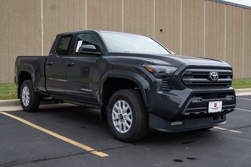 New 2025 Toyota Tacoma SR5 Truck