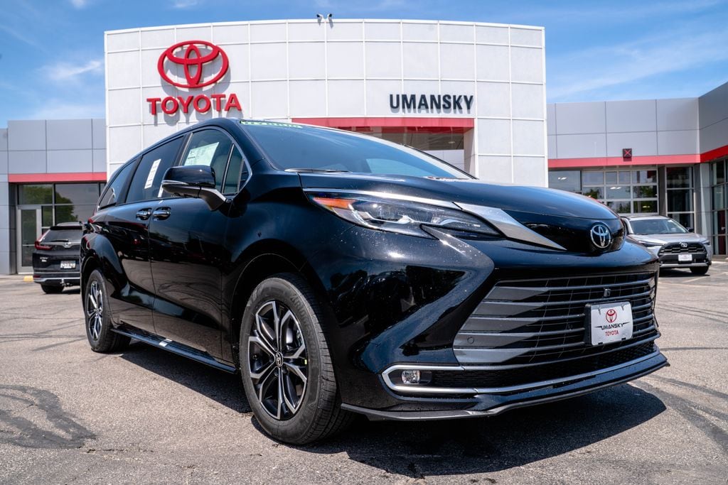 2026 Toyota Sienna Platinum 7-Passenger Hybrid AWD's photo