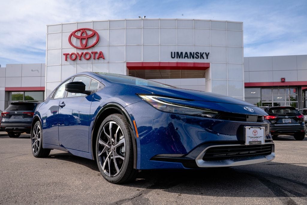 2026 Toyota Prius XSE Premium's photo