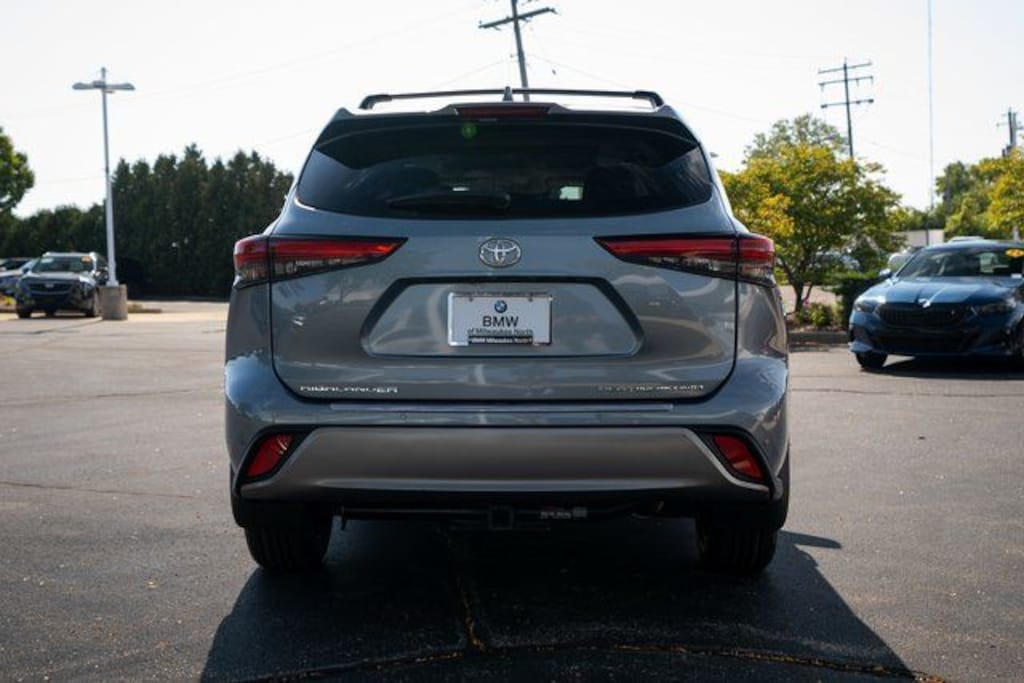 Used 2023 Toyota Highlander Platinum SUV
