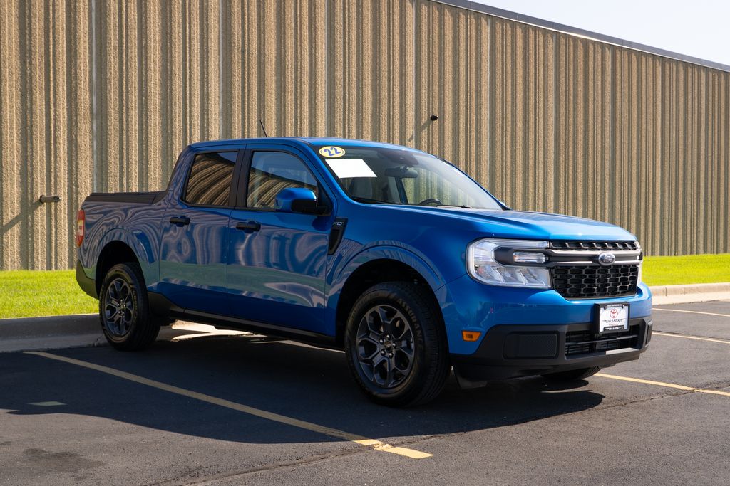 Used 2022 Ford Maverick XLT with VIN 3FTTW8E97NRA93043 for sale in Milwaukee, WI