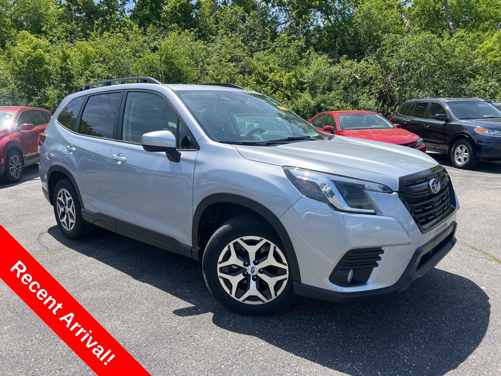 2023 Subaru Forester Premium's photo