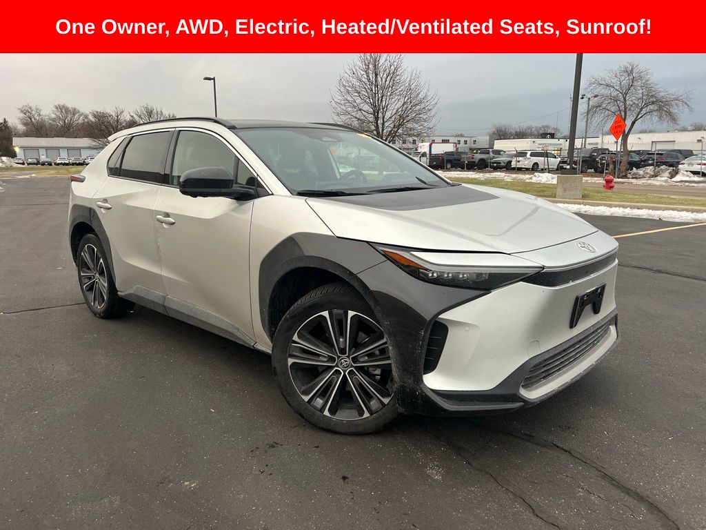 2024 Toyota bZ4X Limited's photo