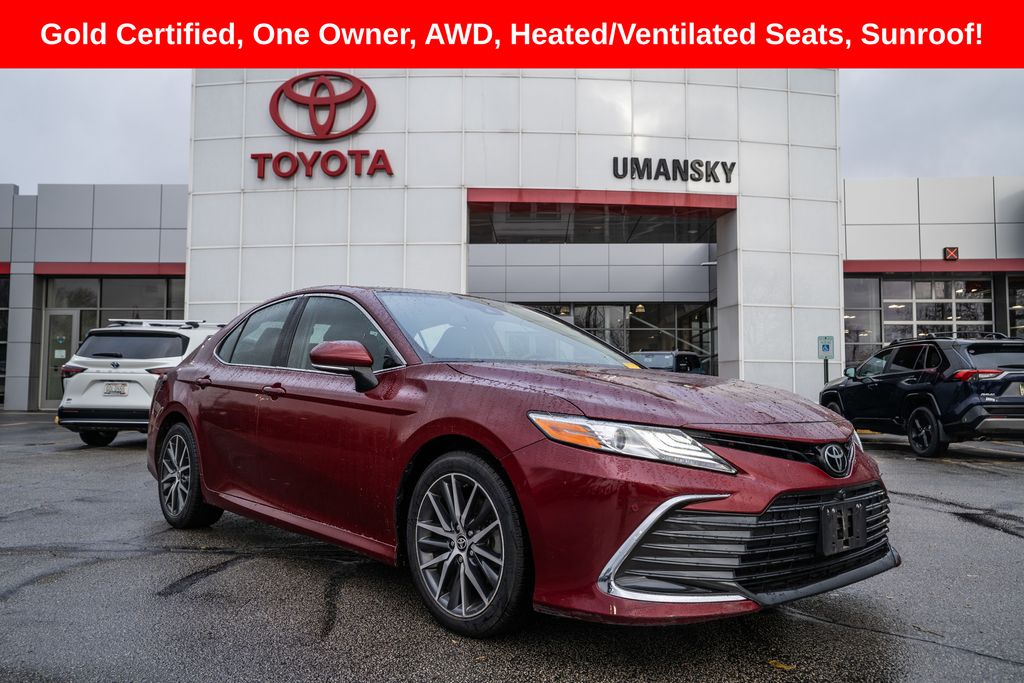 2022 Toyota Camry XLE's photo