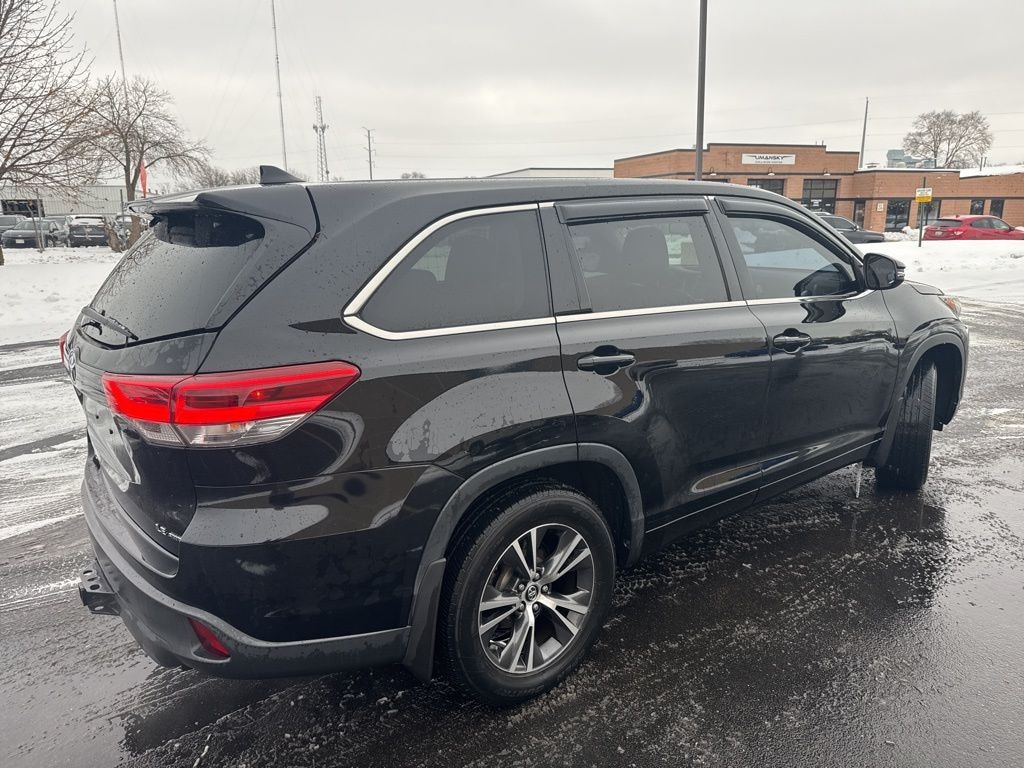 Used 2017 Toyota Highlander SUV