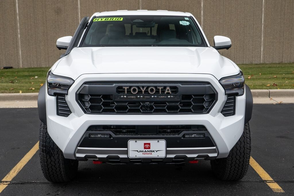 New 2025 Toyota Tacoma Hybrid Trailhunter Truck