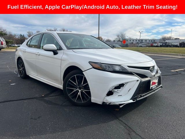 2021 Toyota Camry SE's photo
