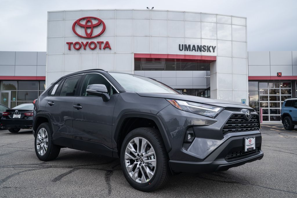 2025 Toyota RAV4 XLE Premium's photo