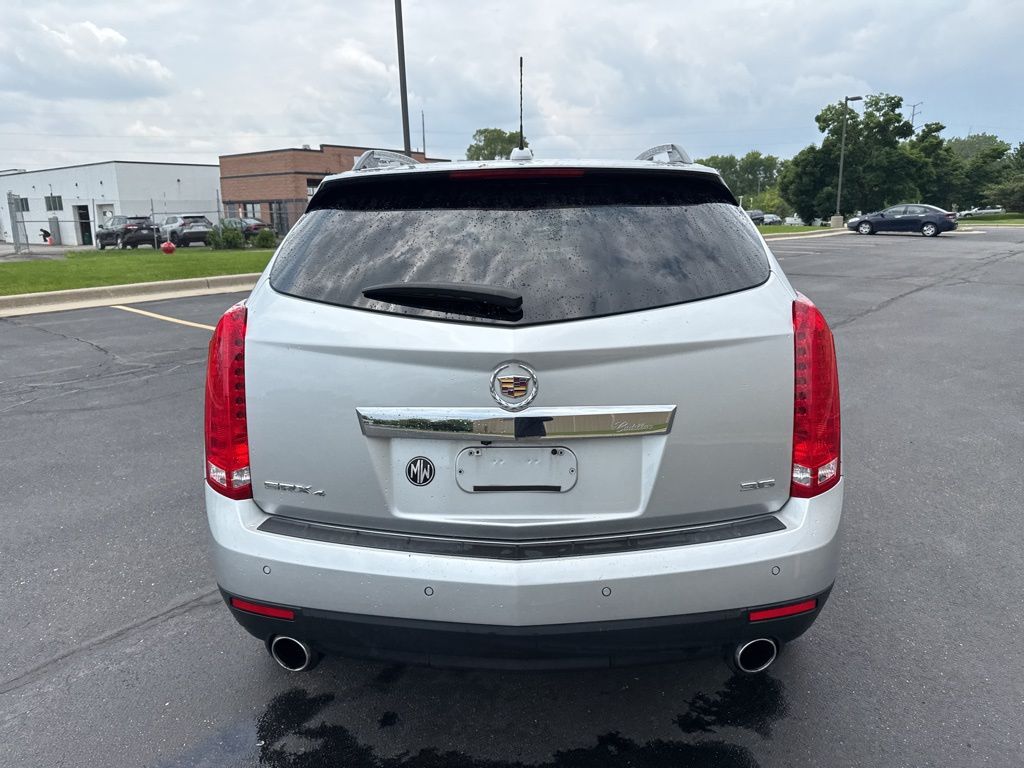 Used 2016 Cadillac SRX Luxury Collection with VIN 3GYFNEE30GS580598 for sale in Milwaukee, WI