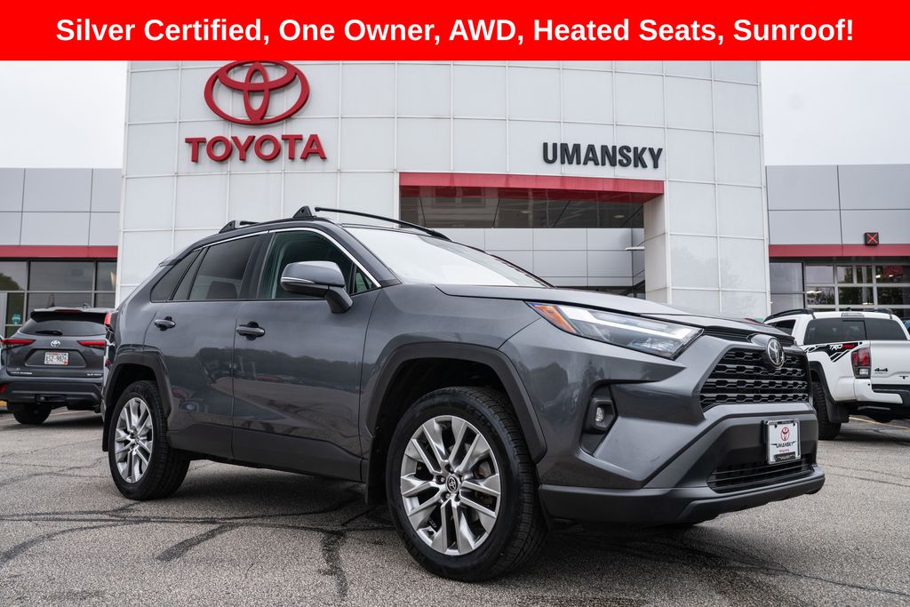 2022 Toyota RAV4 XLE Premium's photo