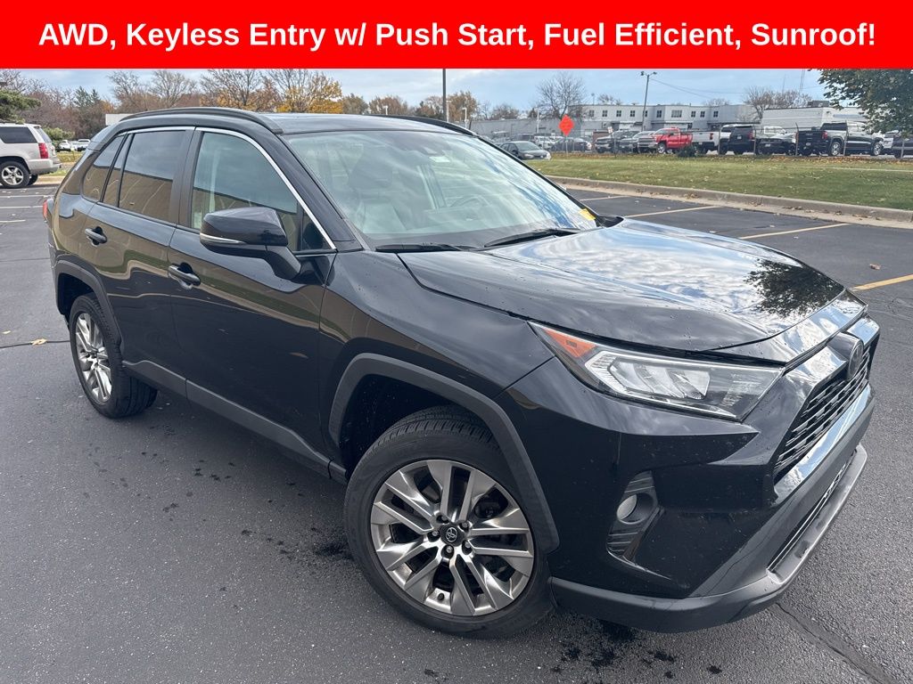 2020 Toyota RAV4 XLE Premium's photo