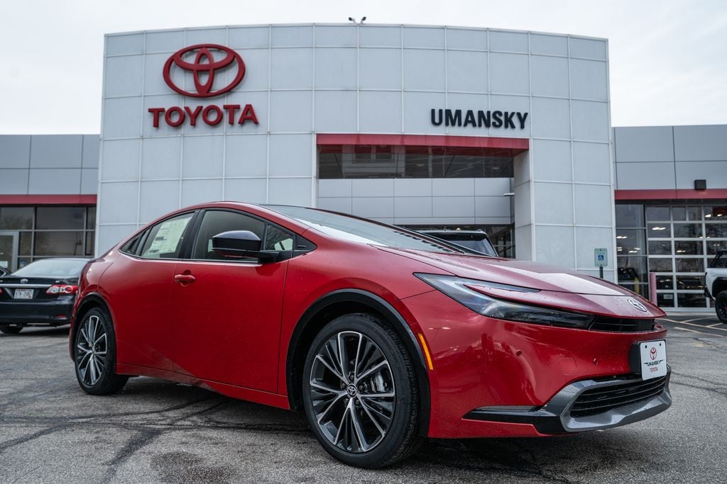 2026 Toyota Prius XLE's photo