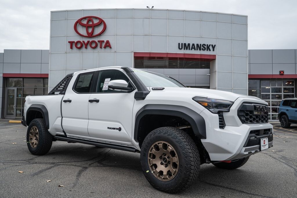 New 2025 Toyota Tacoma Hybrid Trailhunter Truck