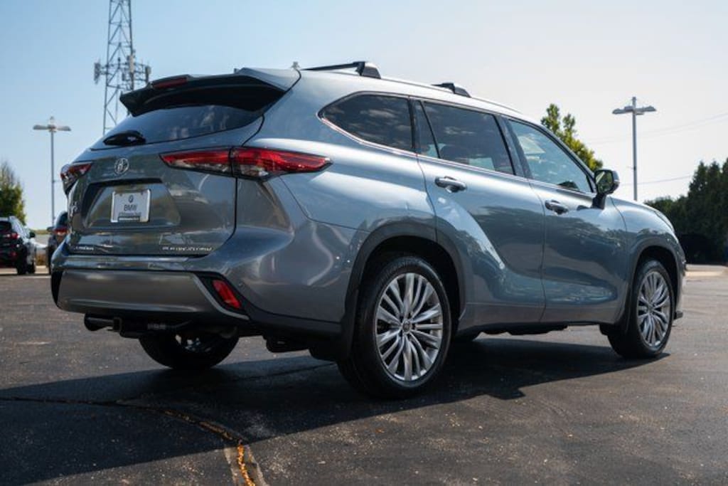 Used 2023 Toyota Highlander Platinum SUV