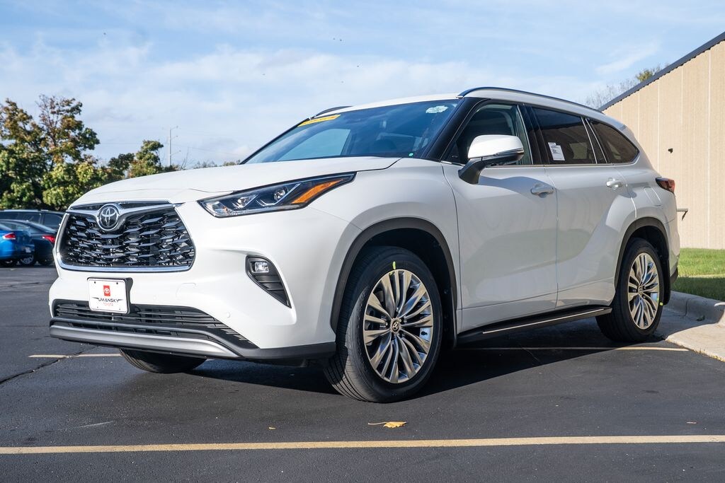 New 2026 Toyota Highlander Platinum SUV