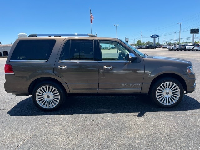 Used 2017 Lincoln Navigator Reserve with VIN 5LMJJ2LT9HEL09735 for sale in Union City, TN