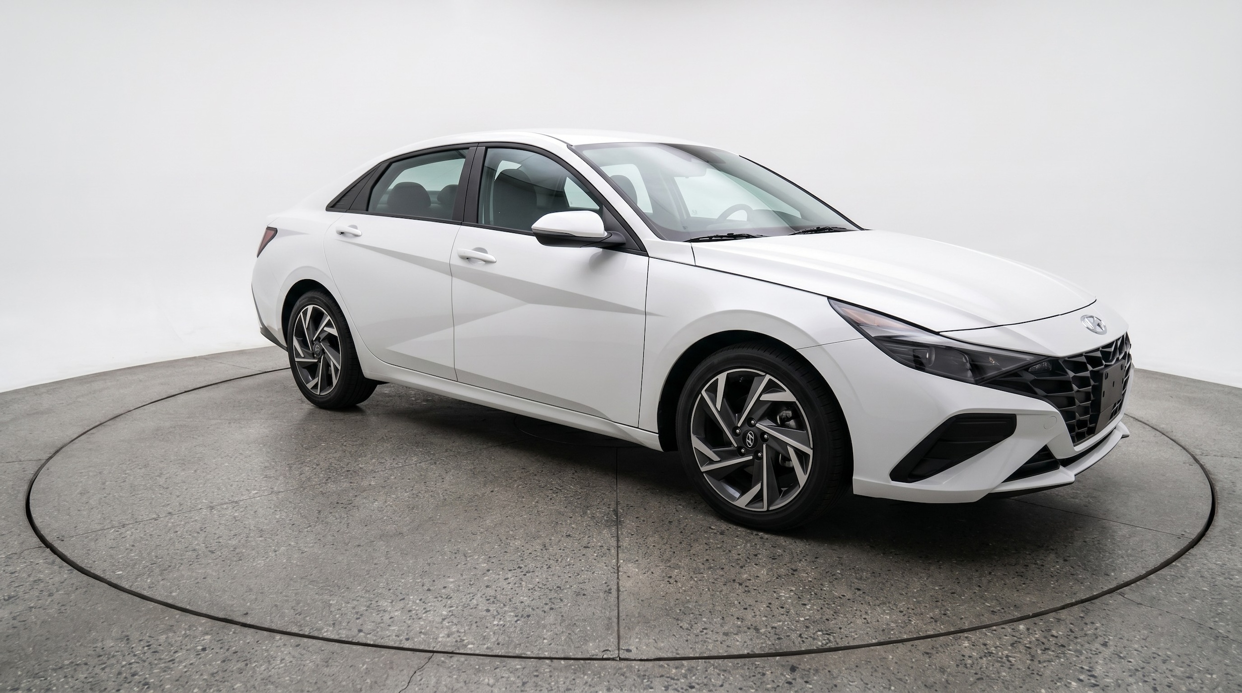 Thumbnail: 2025 Hyundai Elantra - 1