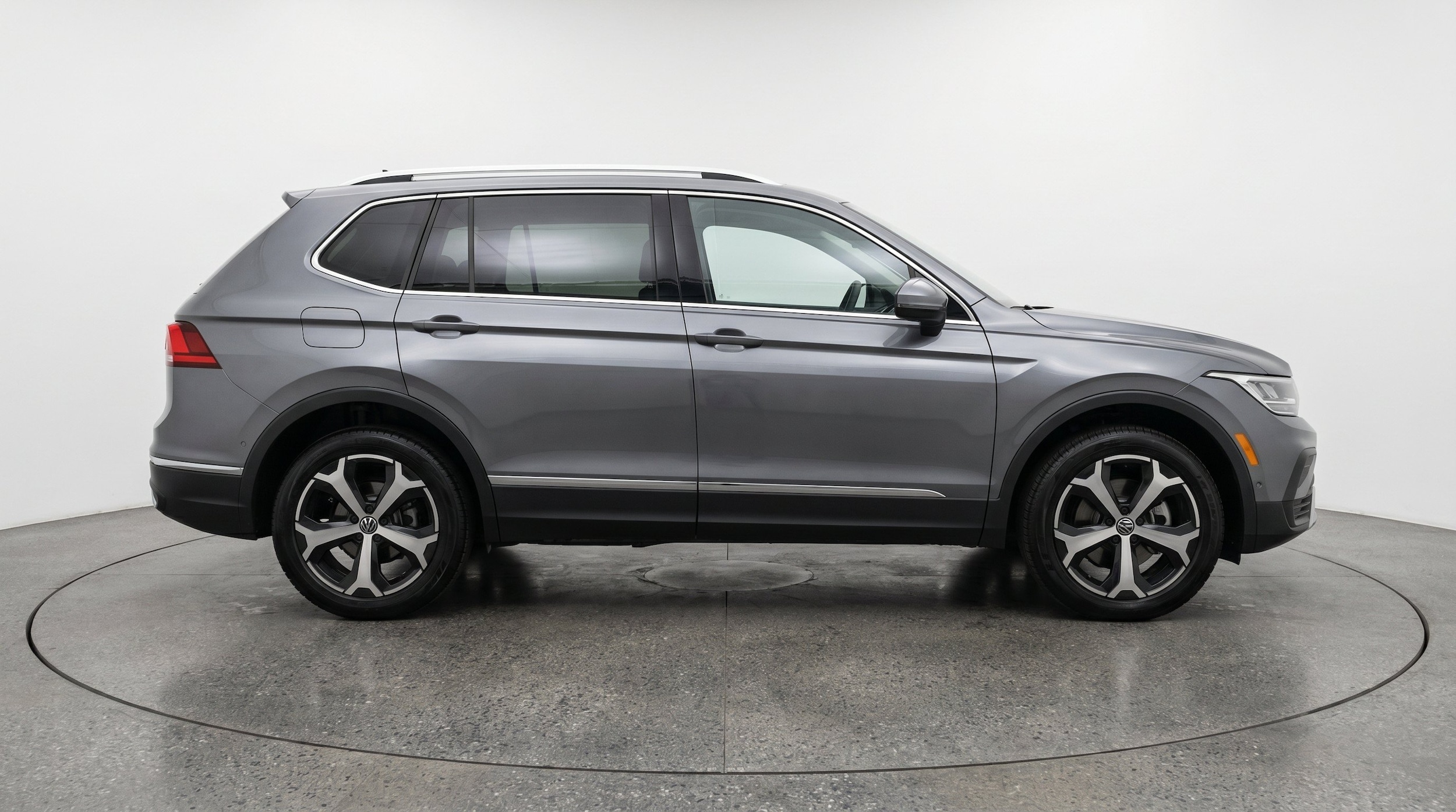 Thumbnail: 2026 Volkswagen Tiguan - 10