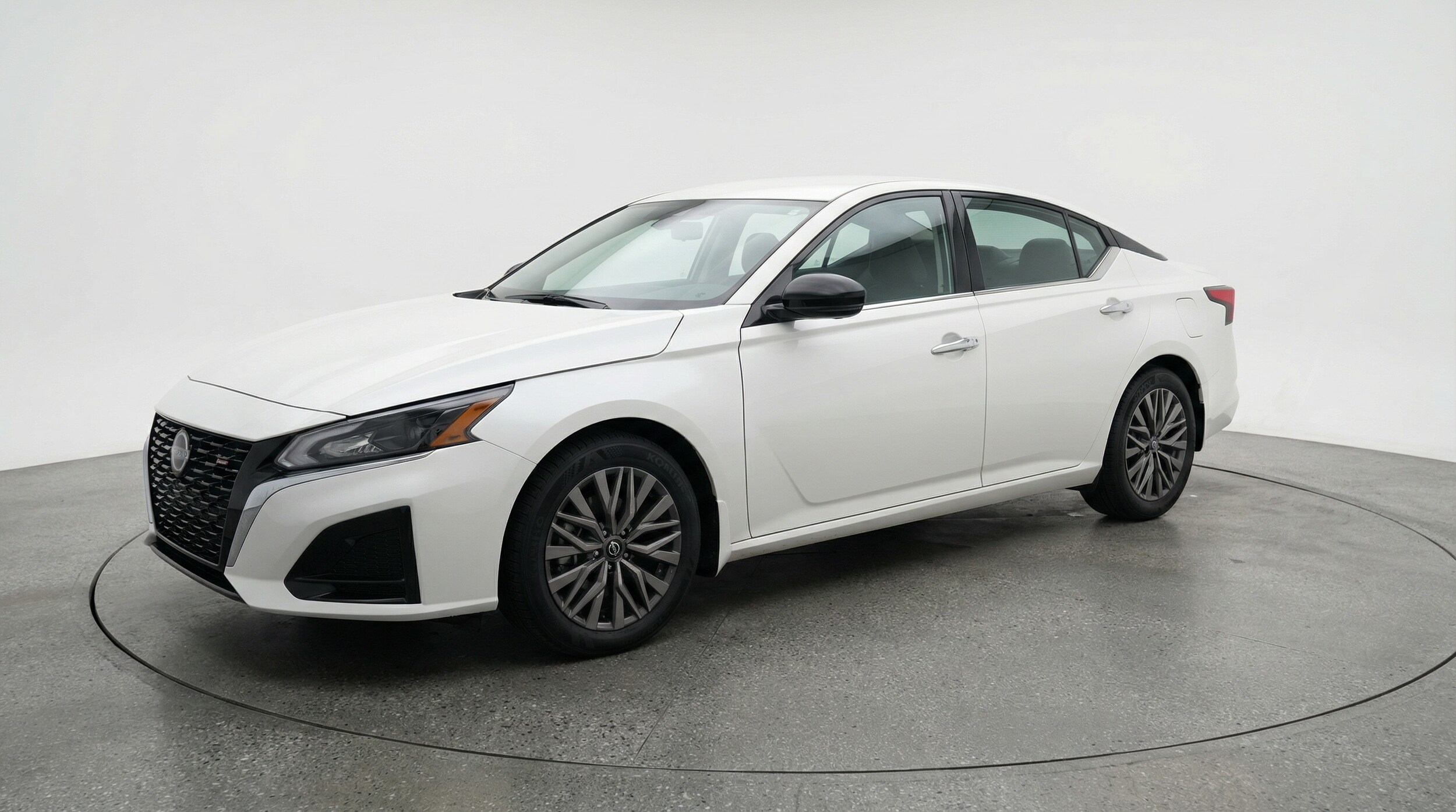 Thumbnail: 2025 Nissan Altima - 3