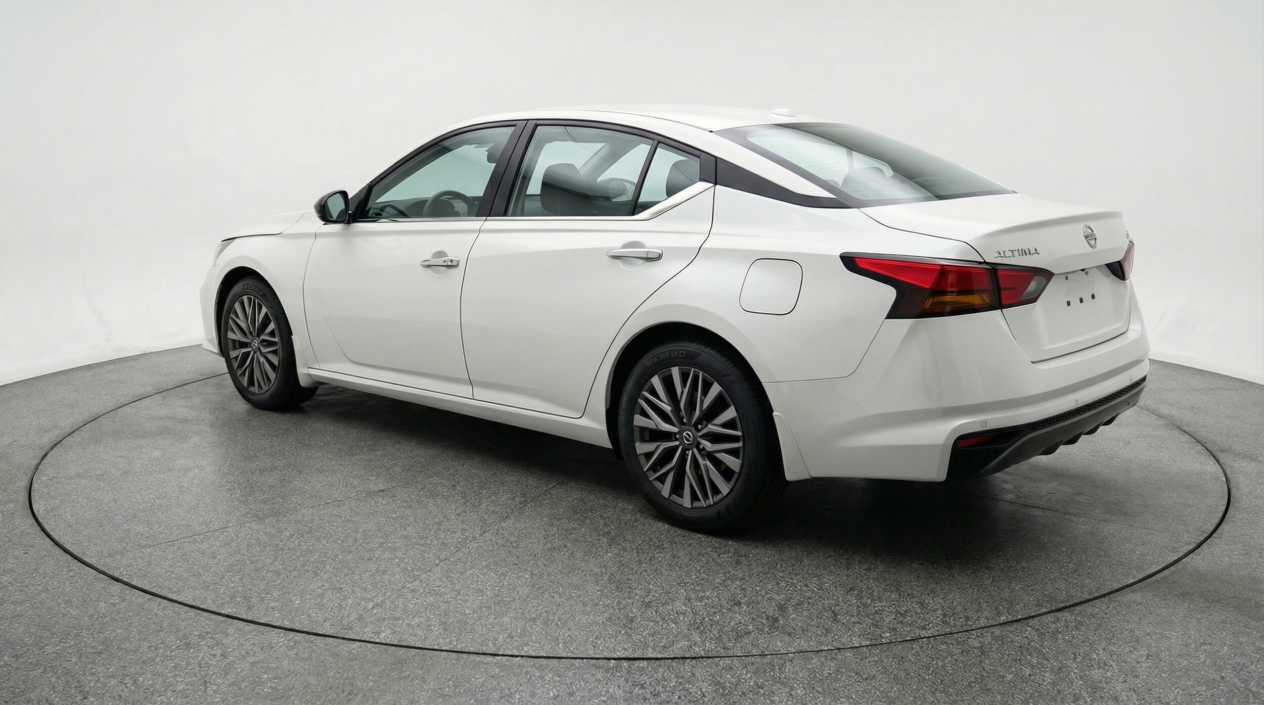 Thumbnail: 2025 Nissan Altima - 5