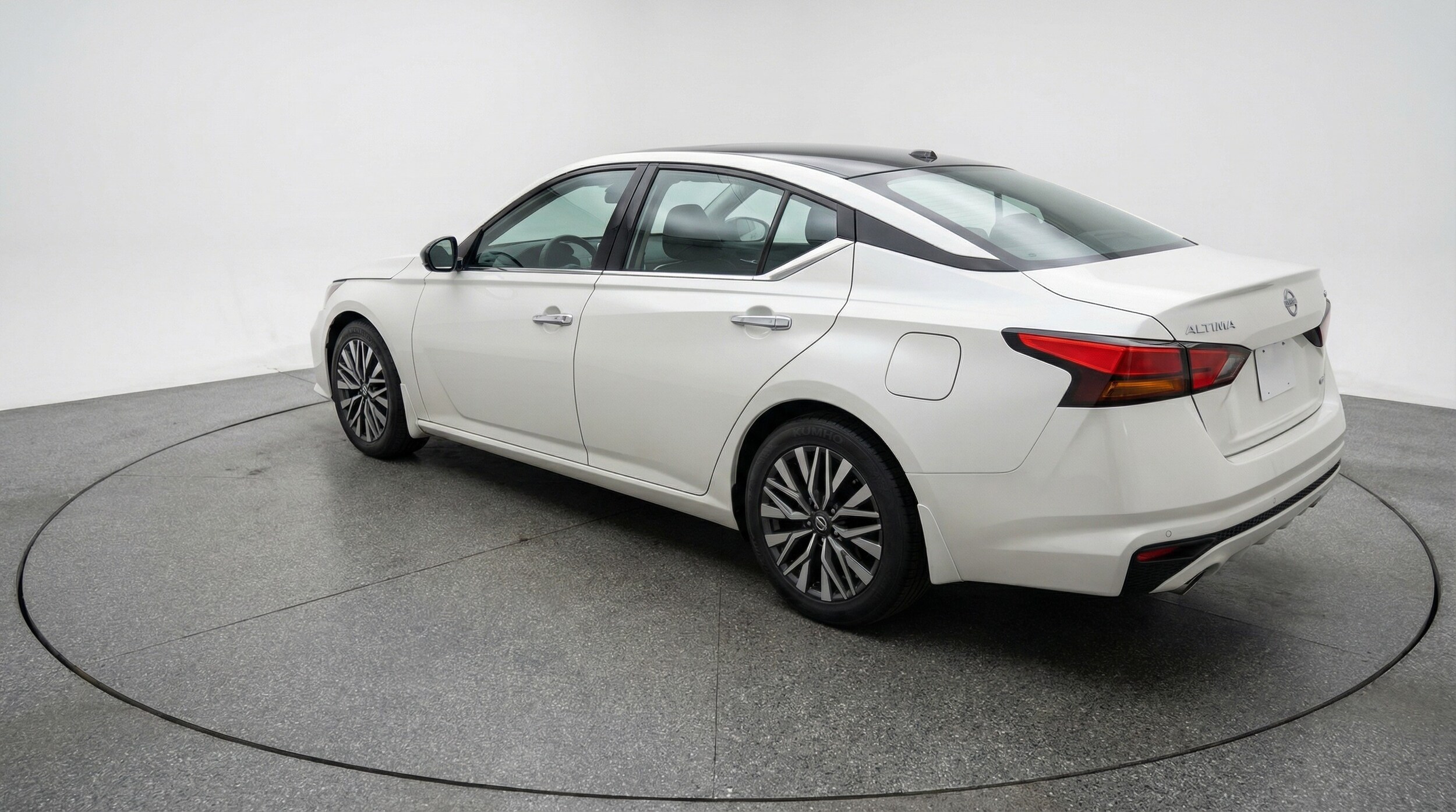 Thumbnail: 2025 Nissan Altima - 5