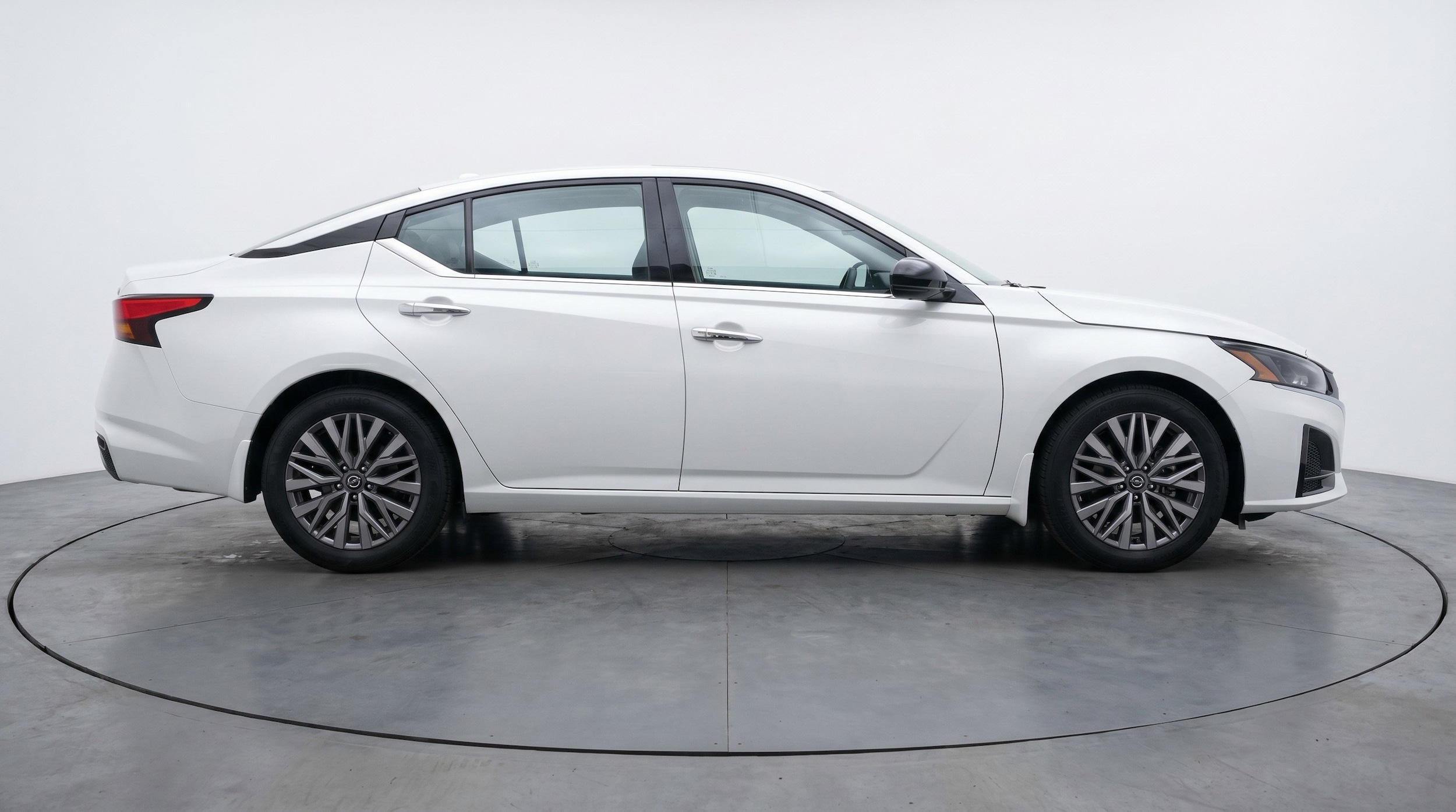 Thumbnail: 2025 Nissan Altima - 11