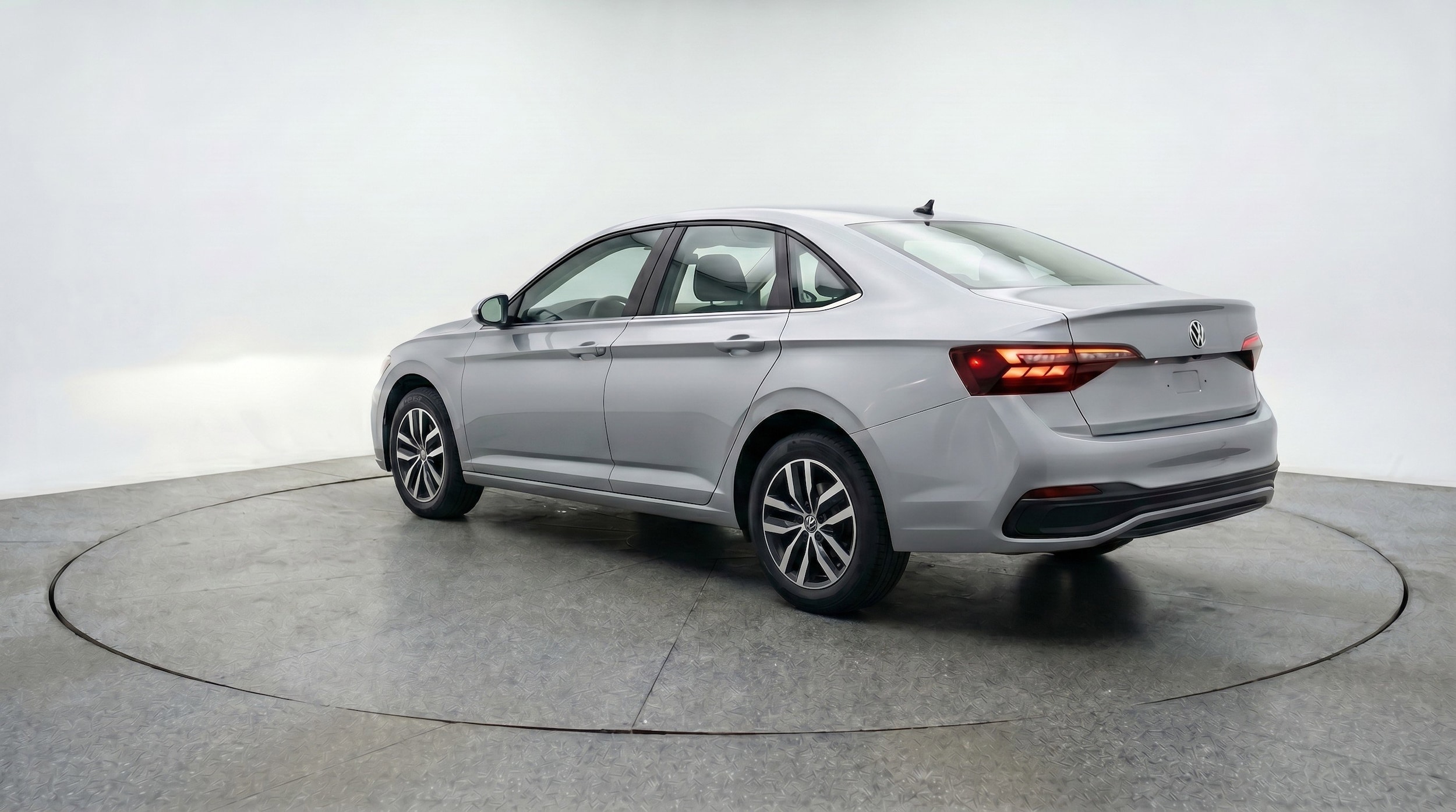 Thumbnail: 2025 Volkswagen Jetta - 6
