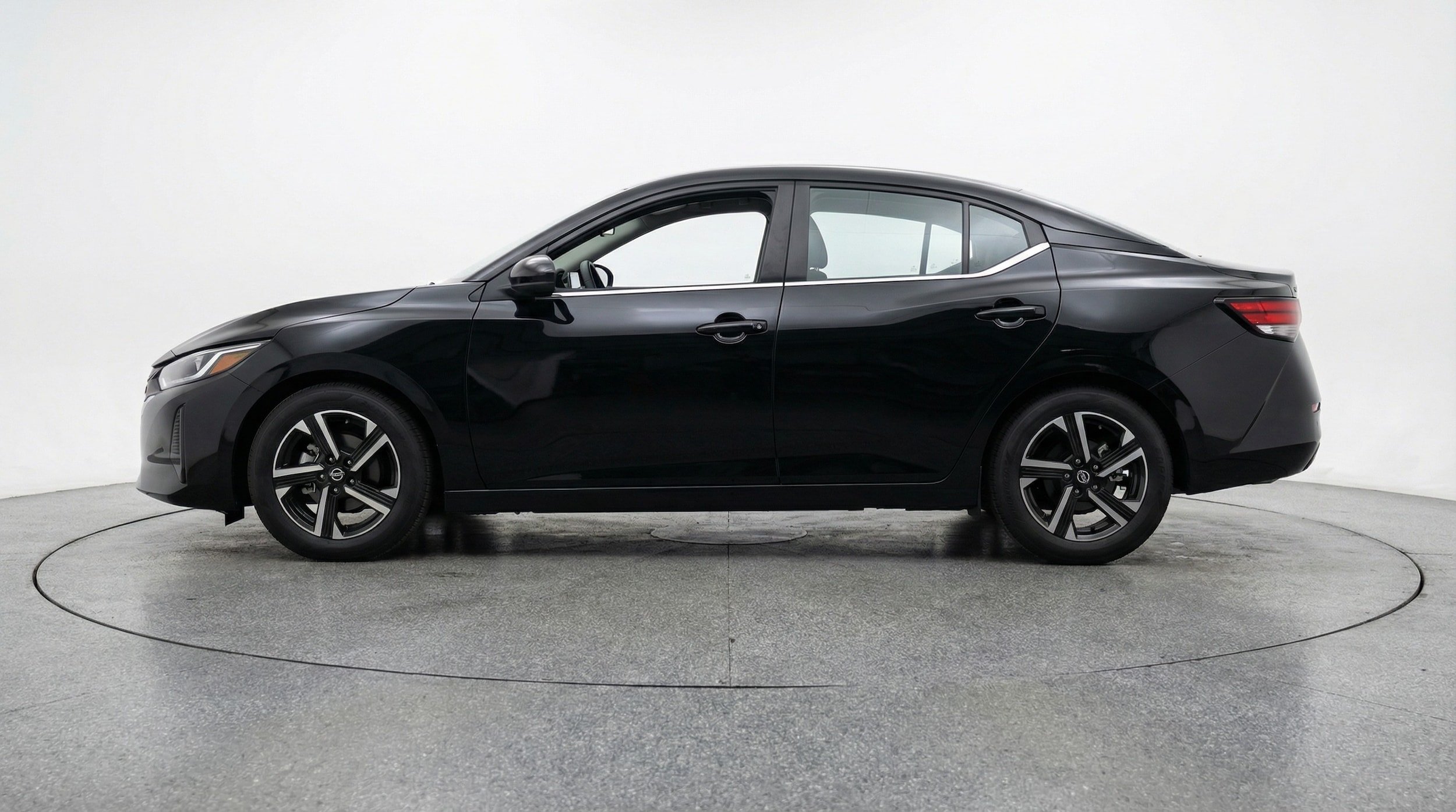 Thumbnail: 2025 Nissan Sentra - 4