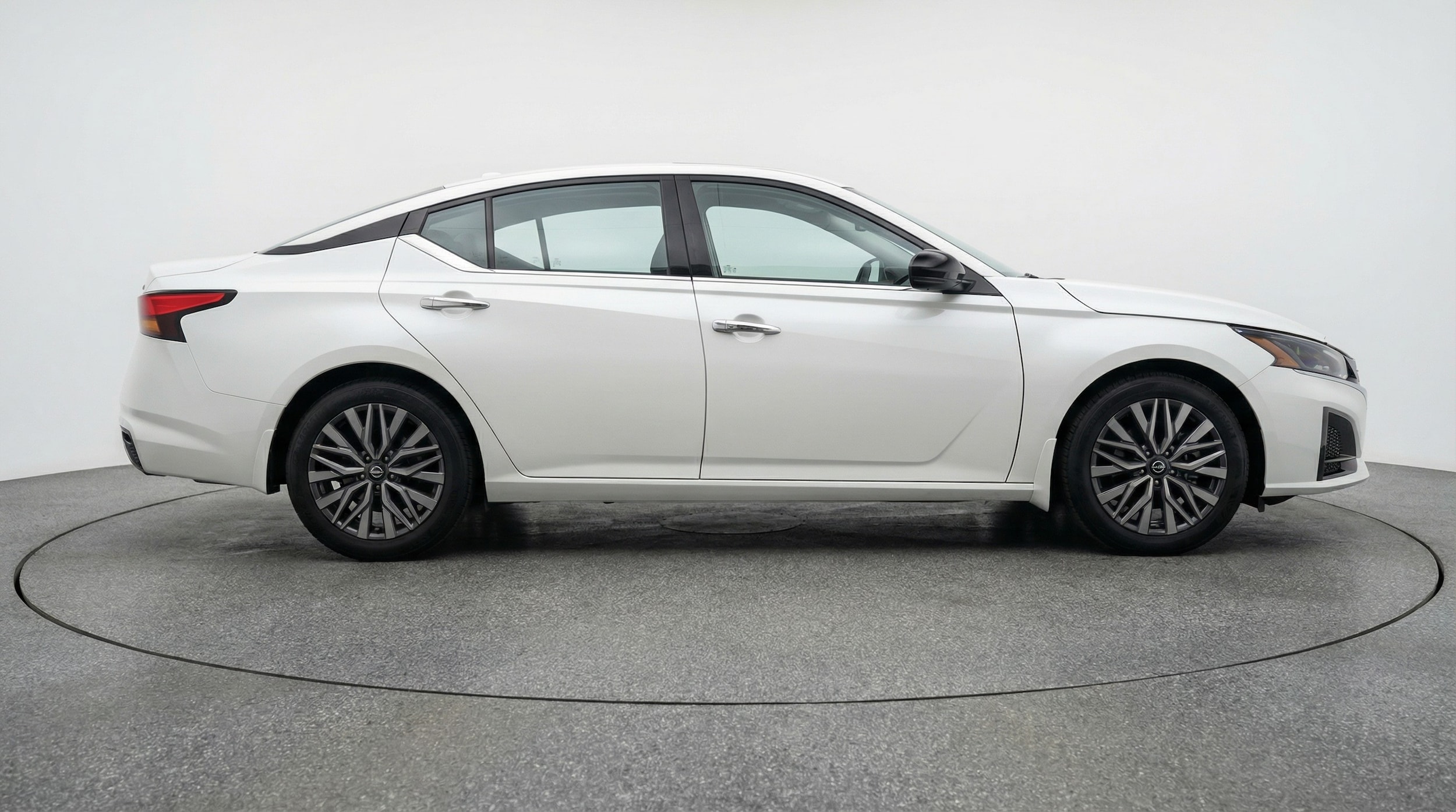 Thumbnail: 2025 Nissan Altima - 8