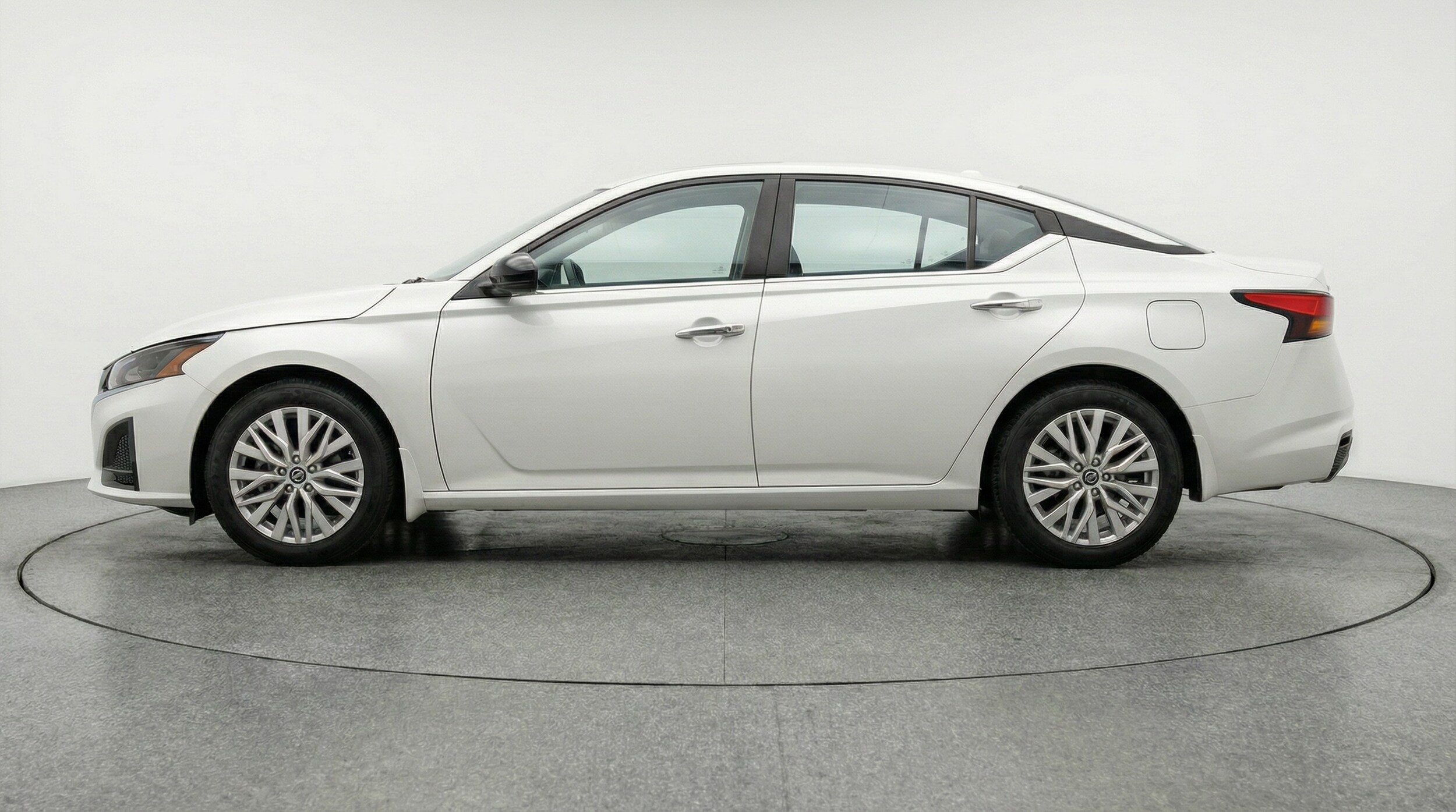 Thumbnail: 2025 Nissan Altima - 4