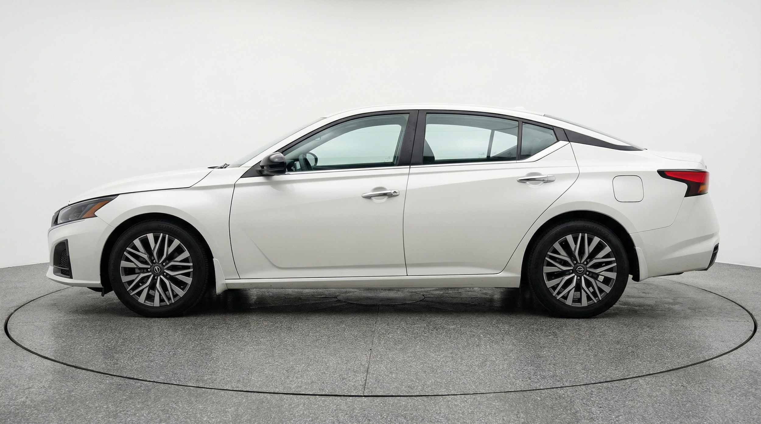 Thumbnail: 2025 Nissan Altima - 4